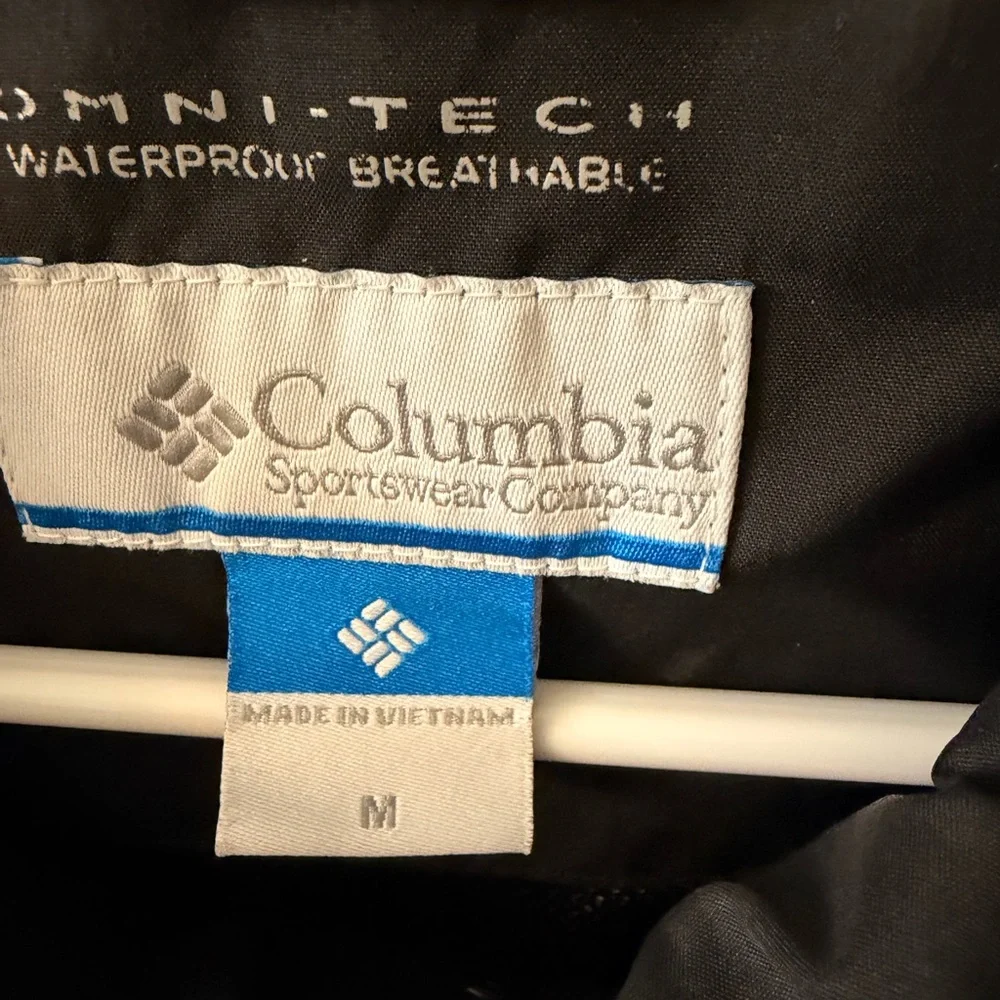 Columbia women’s fitted rain jacket - Picture 2 of 6